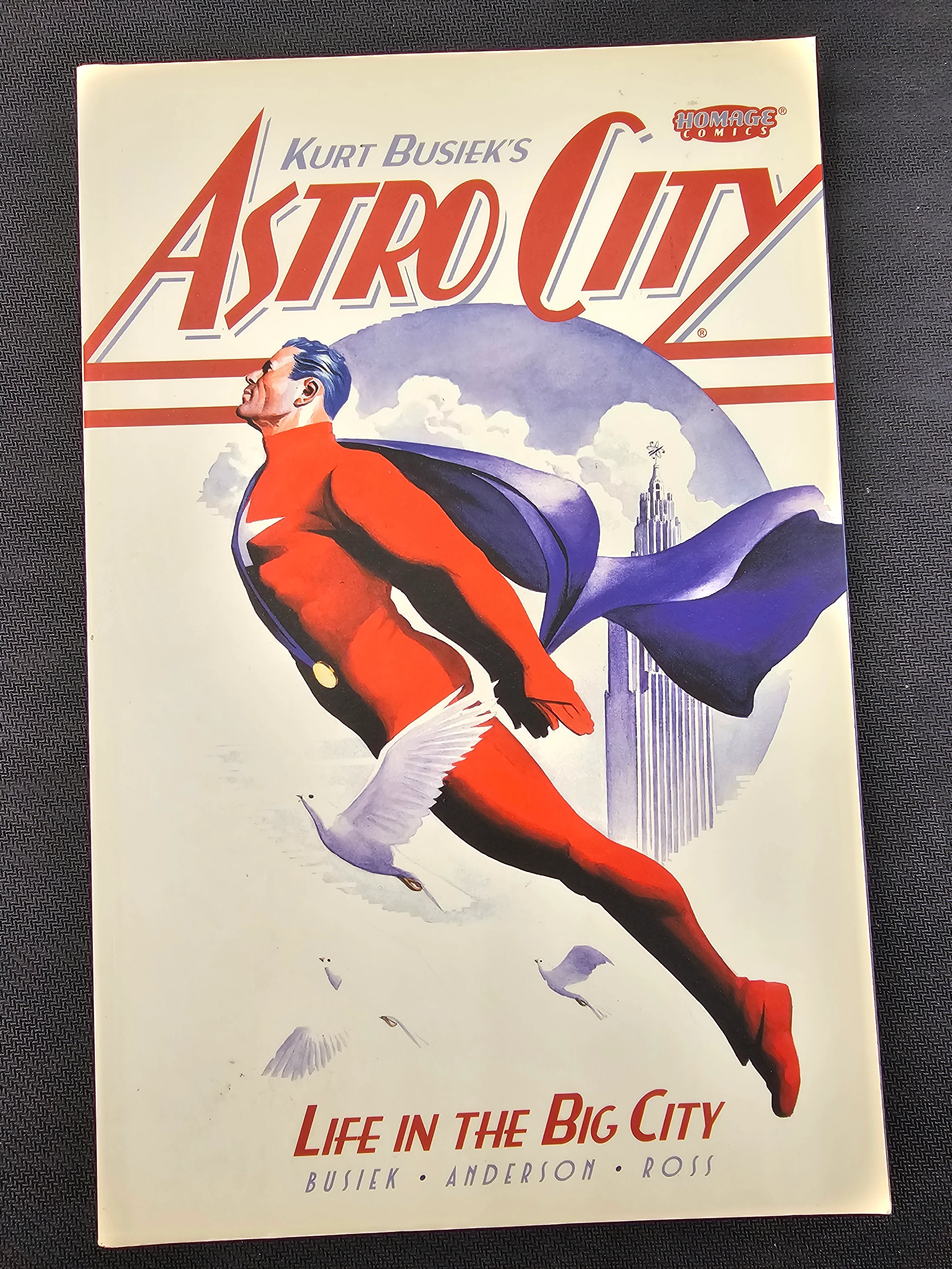 ASTRO CITY: LIFE IN THE BIG CITY (USED)