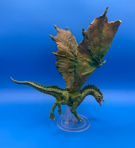 D&D Miniatures: Icons of the Realms - Premium Figure: Adult Green Dragon (USED) Out of Box/Broken - Image 2